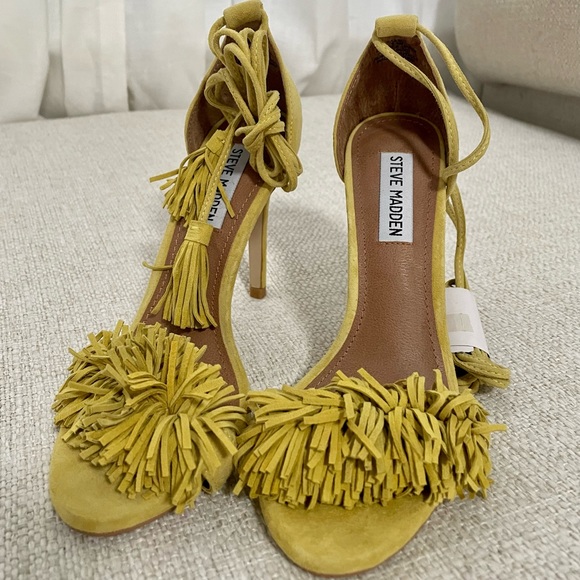 Steve Madden Sassey Fringe Sandal size 6.5 - Picture 5 of 6